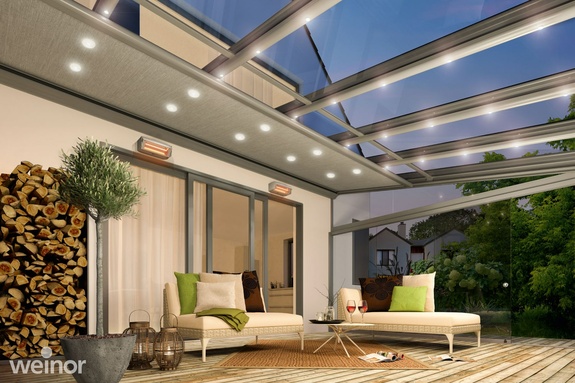 Terrassendach aus Glas mit LED-Beleuchtung