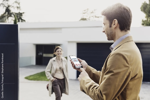 Schnell noch das Garagentor schließen – ganz einfach per App