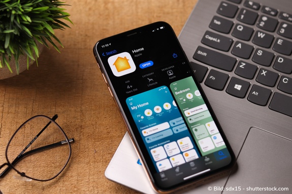 Smartphone mit Smart Home App